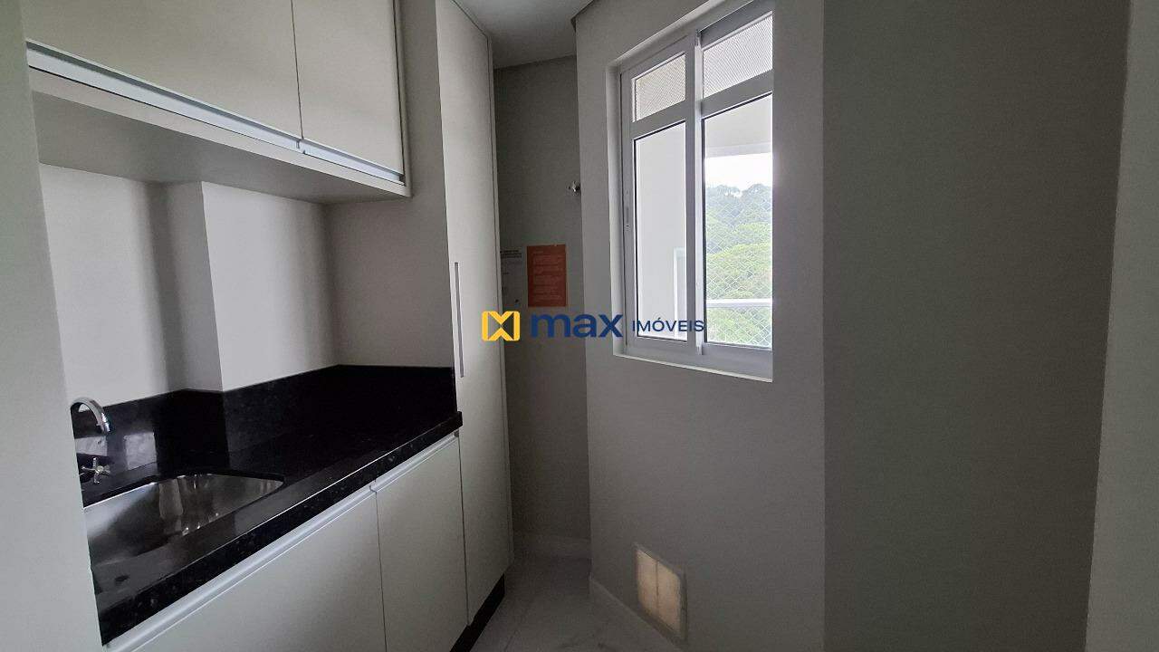 Apartamento para aluguel no Ressacada: Cozinha/ Lavanderia