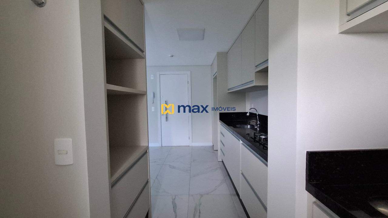 Apartamento para aluguel no Ressacada: Cozinha/ Lavanderia