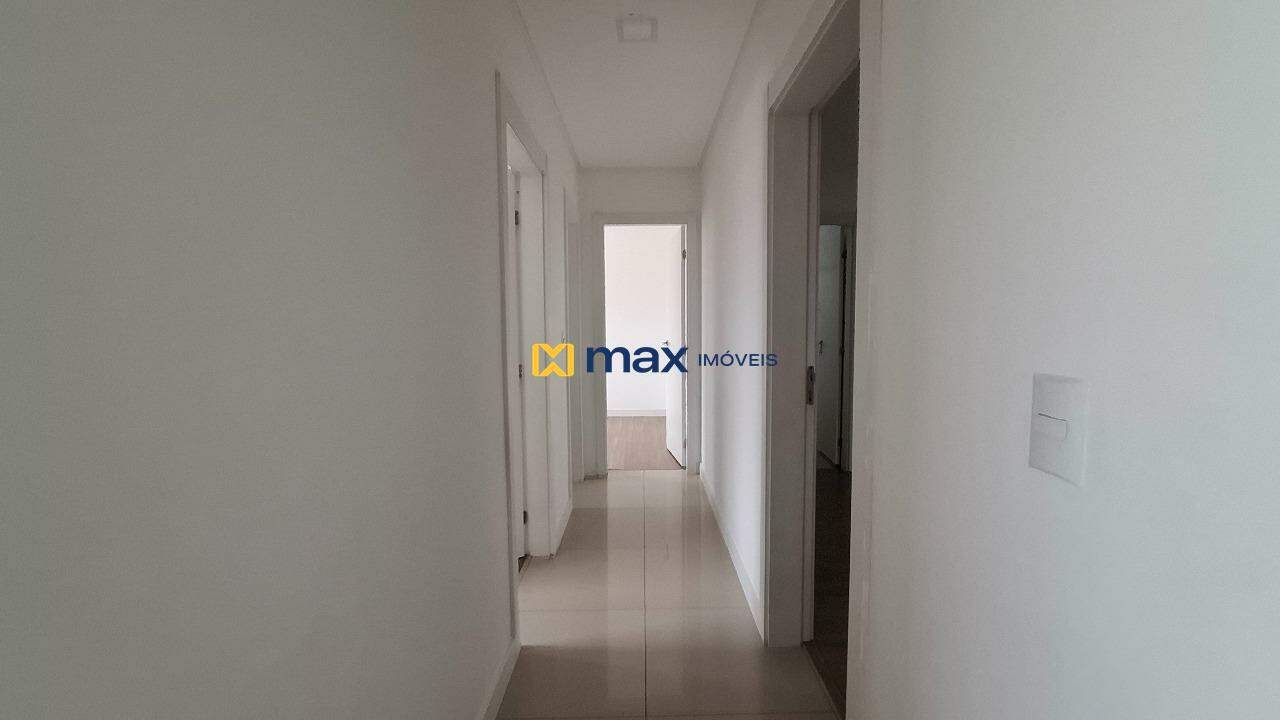 Apartamento para aluguel no São João: Corredor