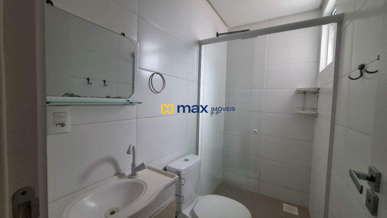 Apartamento para aluguel no São João: Banheiro Suíte