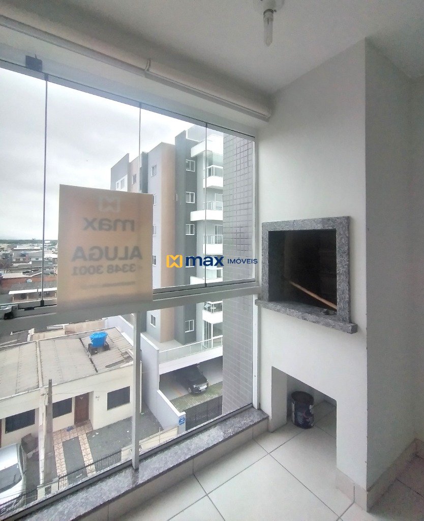 Apartamento para aluguel no Centro: Sacada com churrasqueira