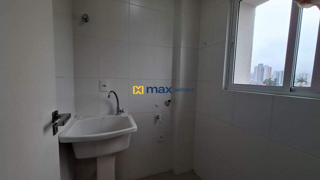 Apartamento para aluguel no São João: Lavanderia
