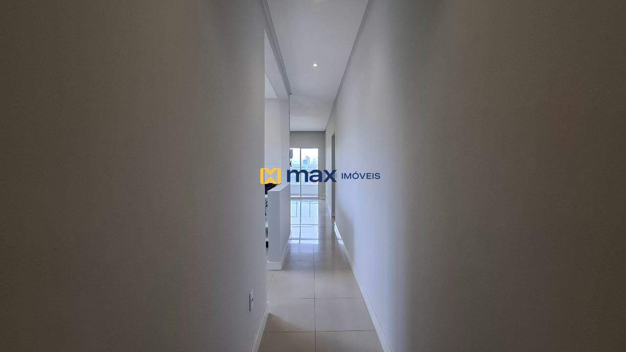 Apartamento para aluguel no São João: Hall de Entrada