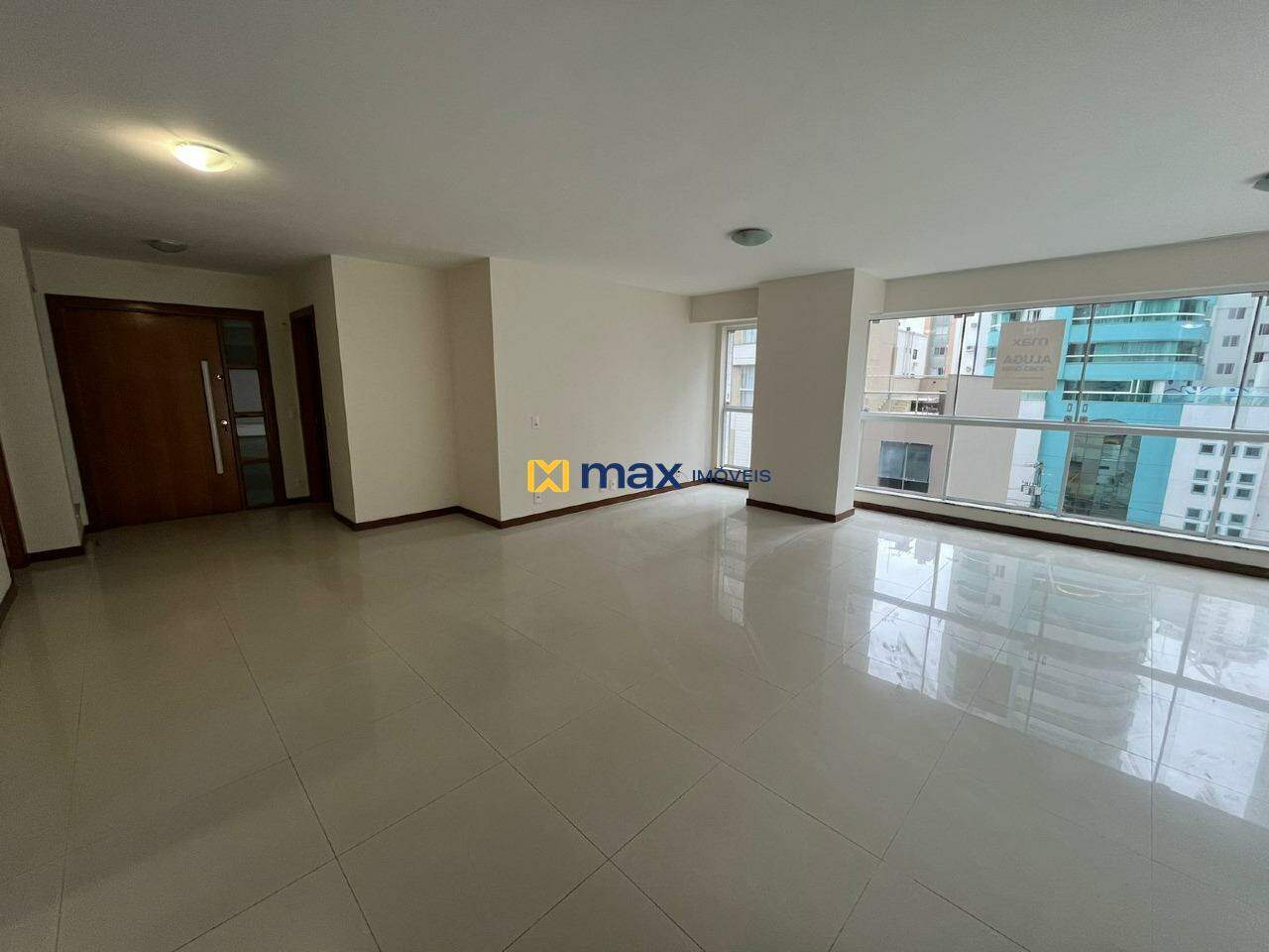 Apartamento para aluguel no Centro: 