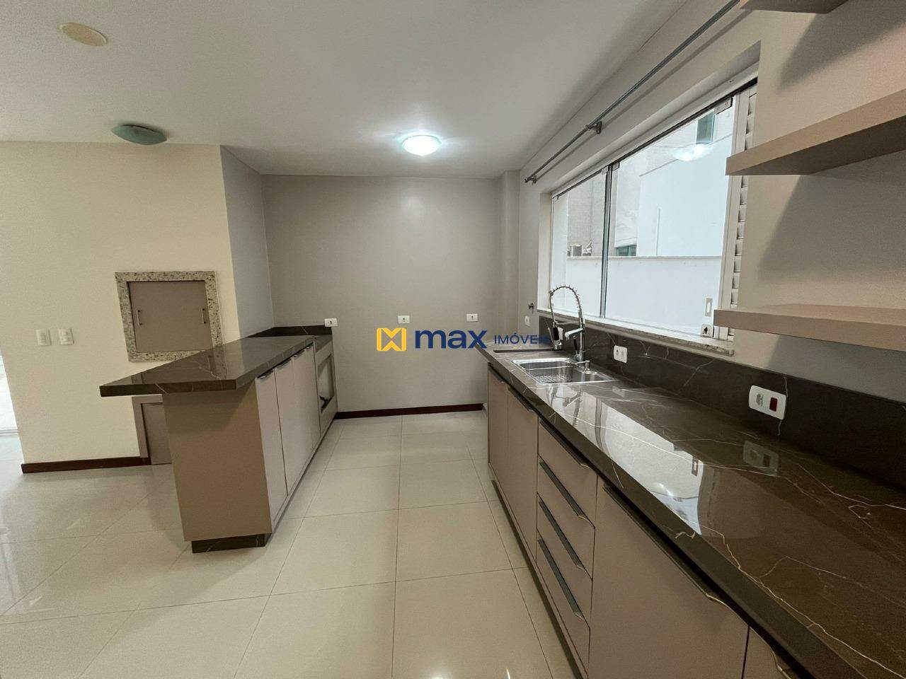 Apartamento para aluguel no Centro: 