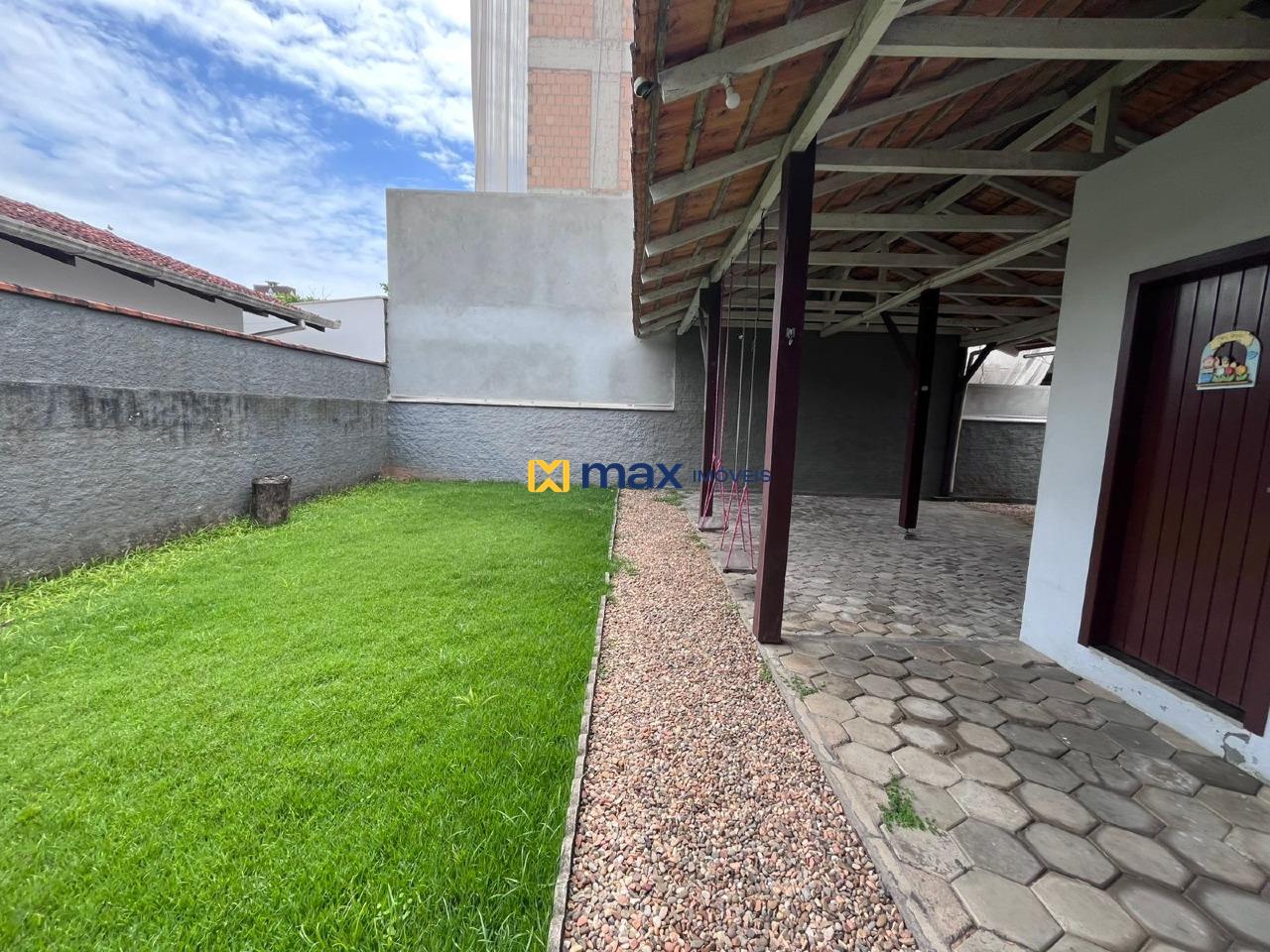 Casa para aluguel no Centro: 