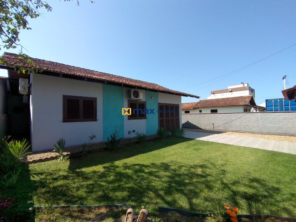 Casa para aluguel no Centro: Quintal