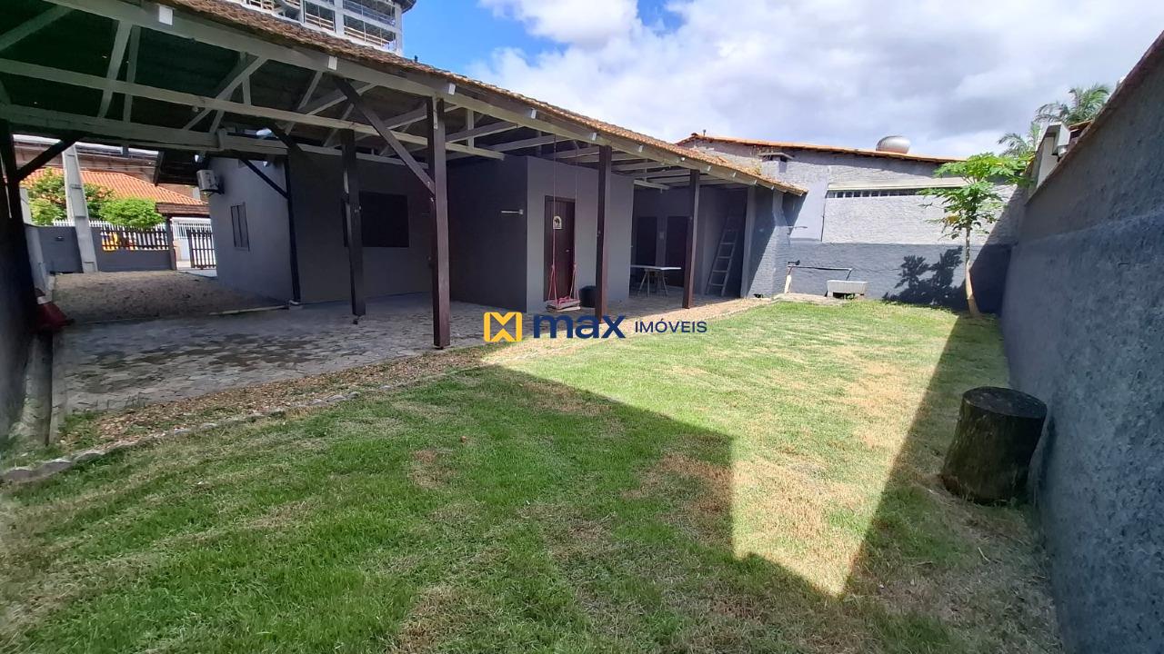 Casa para aluguel no Centro: 