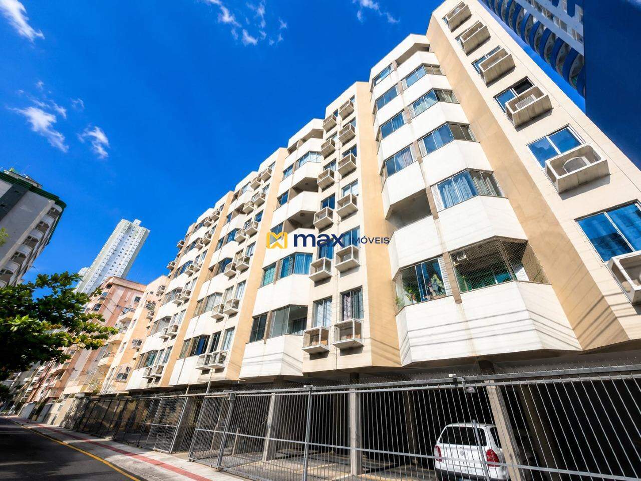 Apartamento para aluguel no Centro: 