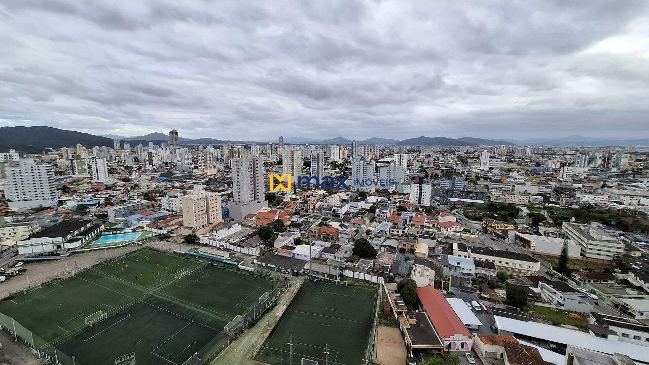 Apartamento para aluguel no Centro: Vista Sala de Estar e Jantar