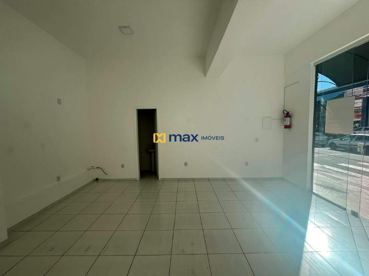 Sala para aluguel no Nações: 
