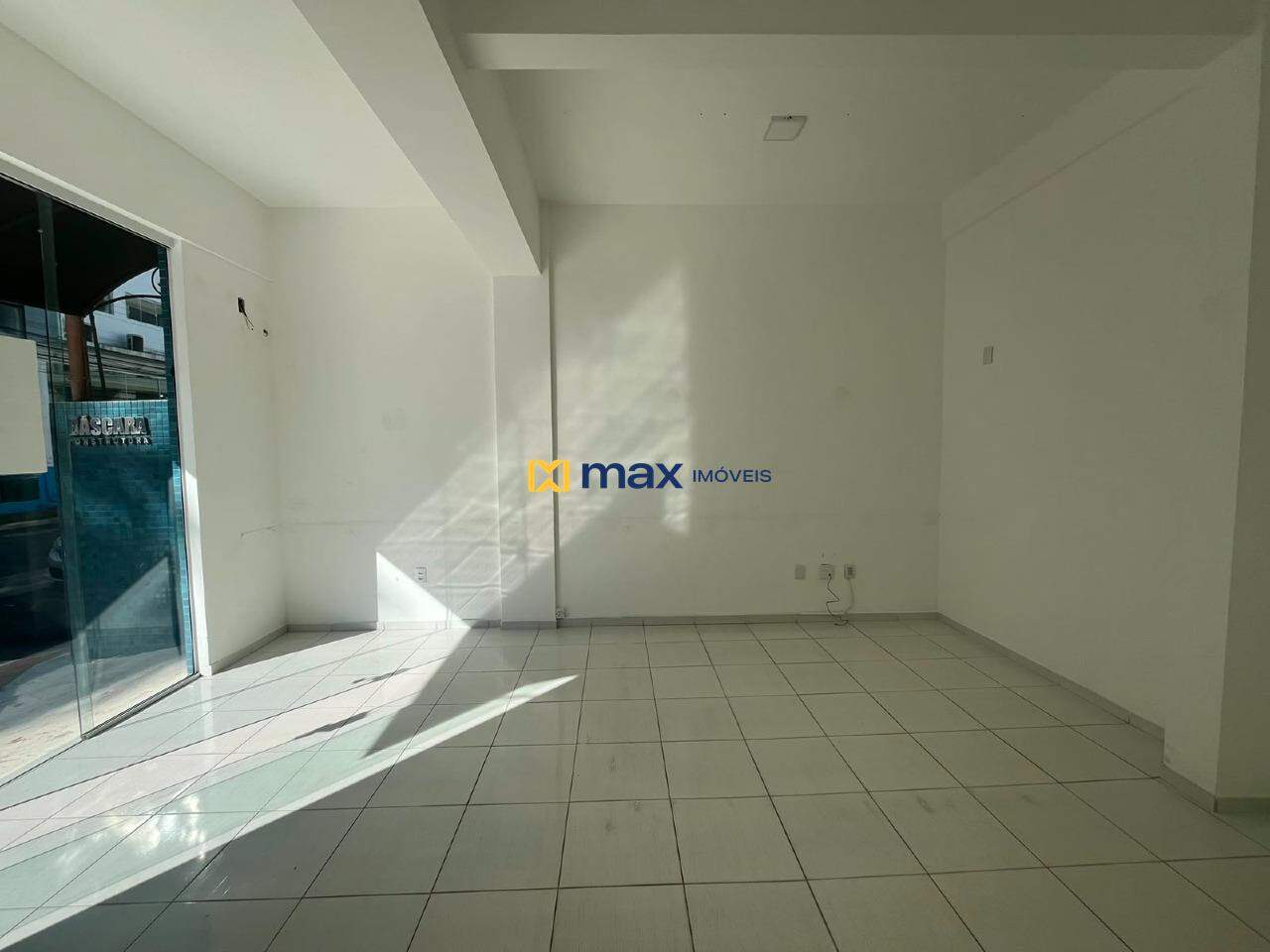 Sala para aluguel no Nações: 
