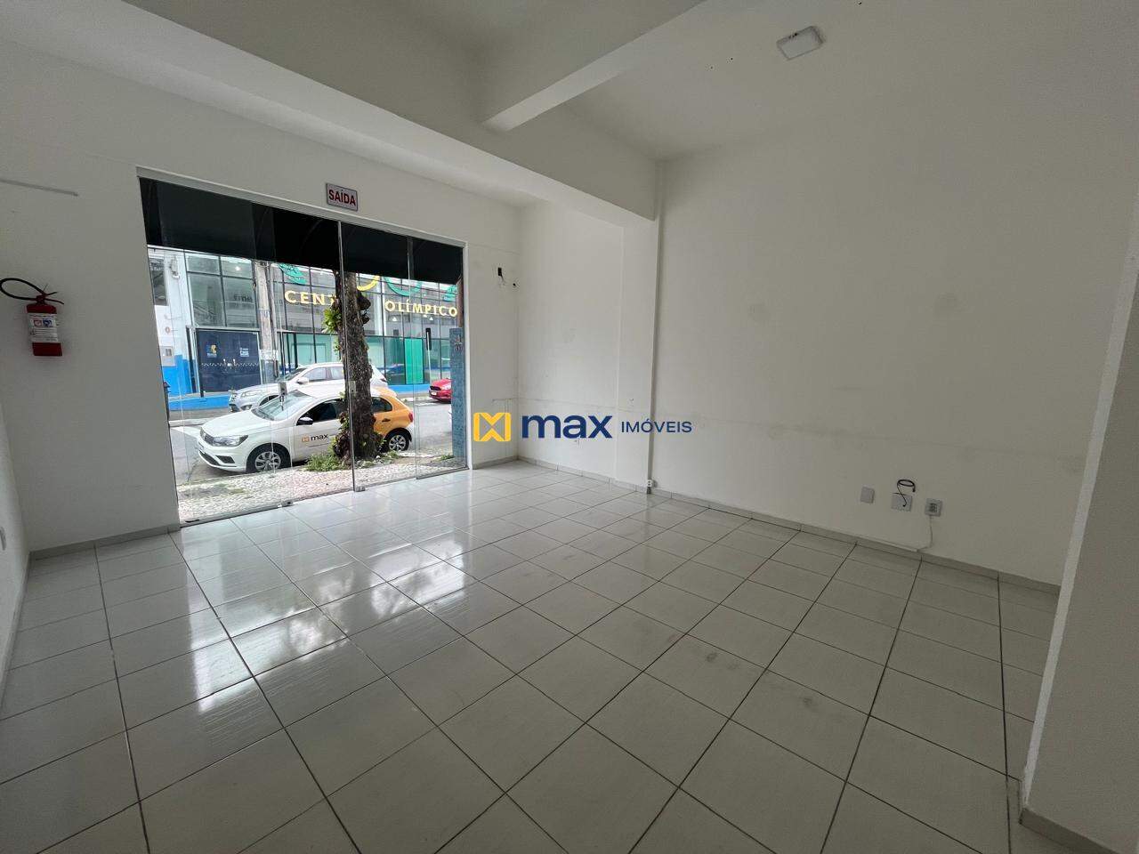 Sala para aluguel no Nações: 