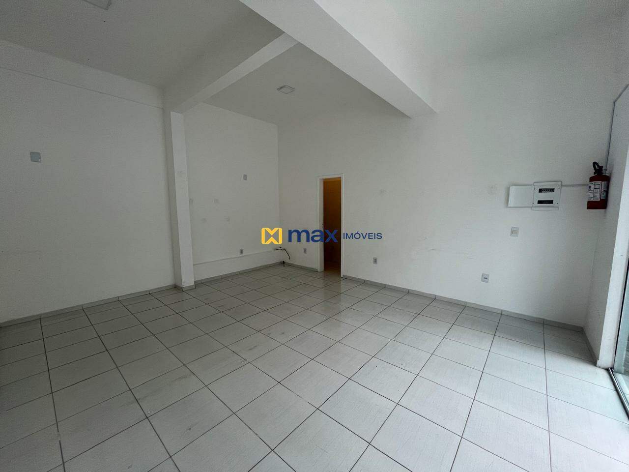 Sala para aluguel no Nações: 