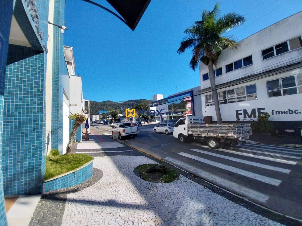 Sala para aluguel no Nações: 