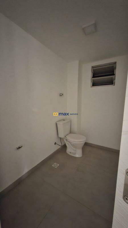 Sala para aluguel no Centro: Banheiro