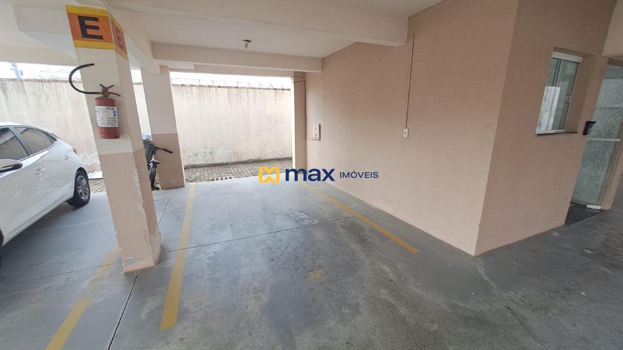 Apartamento para aluguel no Cordeiros: Vaga de Garagem