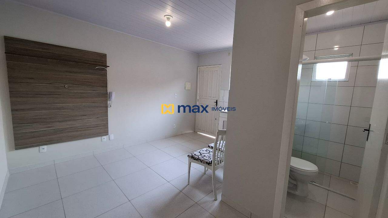Apartamento para aluguel no São João: Cozinha/ Quarto