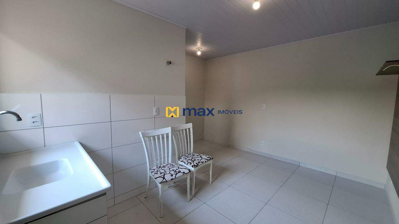 Apartamento para aluguel no São João: Cozinha/ Quarto