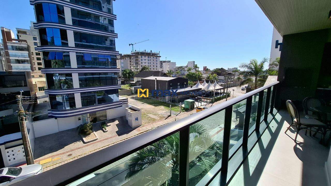Apartamento para aluguel no Praia Brava: Sacada