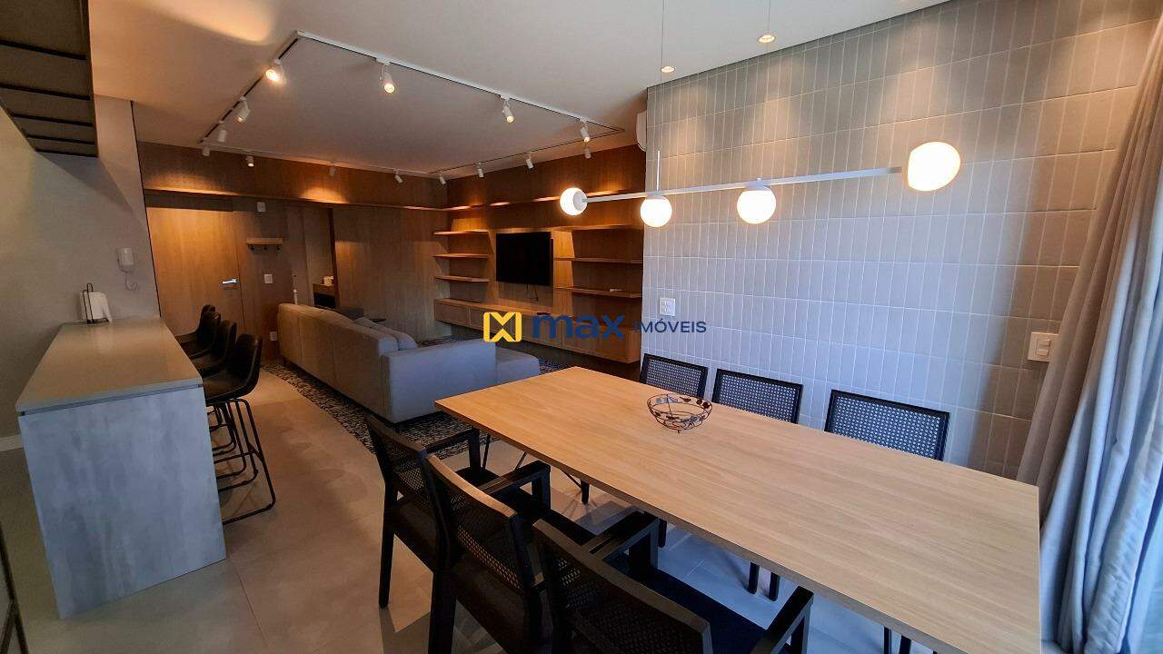 Apartamento para aluguel no Praia Brava: Sala de Estar e Jantar