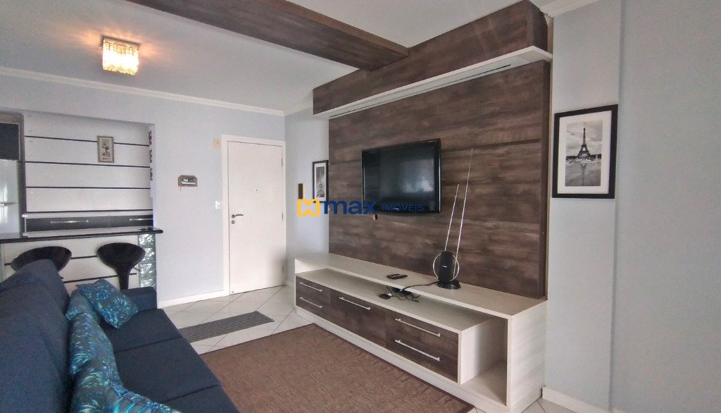 Apartamento para aluguel no Centro: Sala de estar e TV