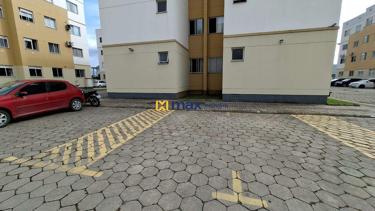 Apartamento para aluguel no Itaipava: Garagem