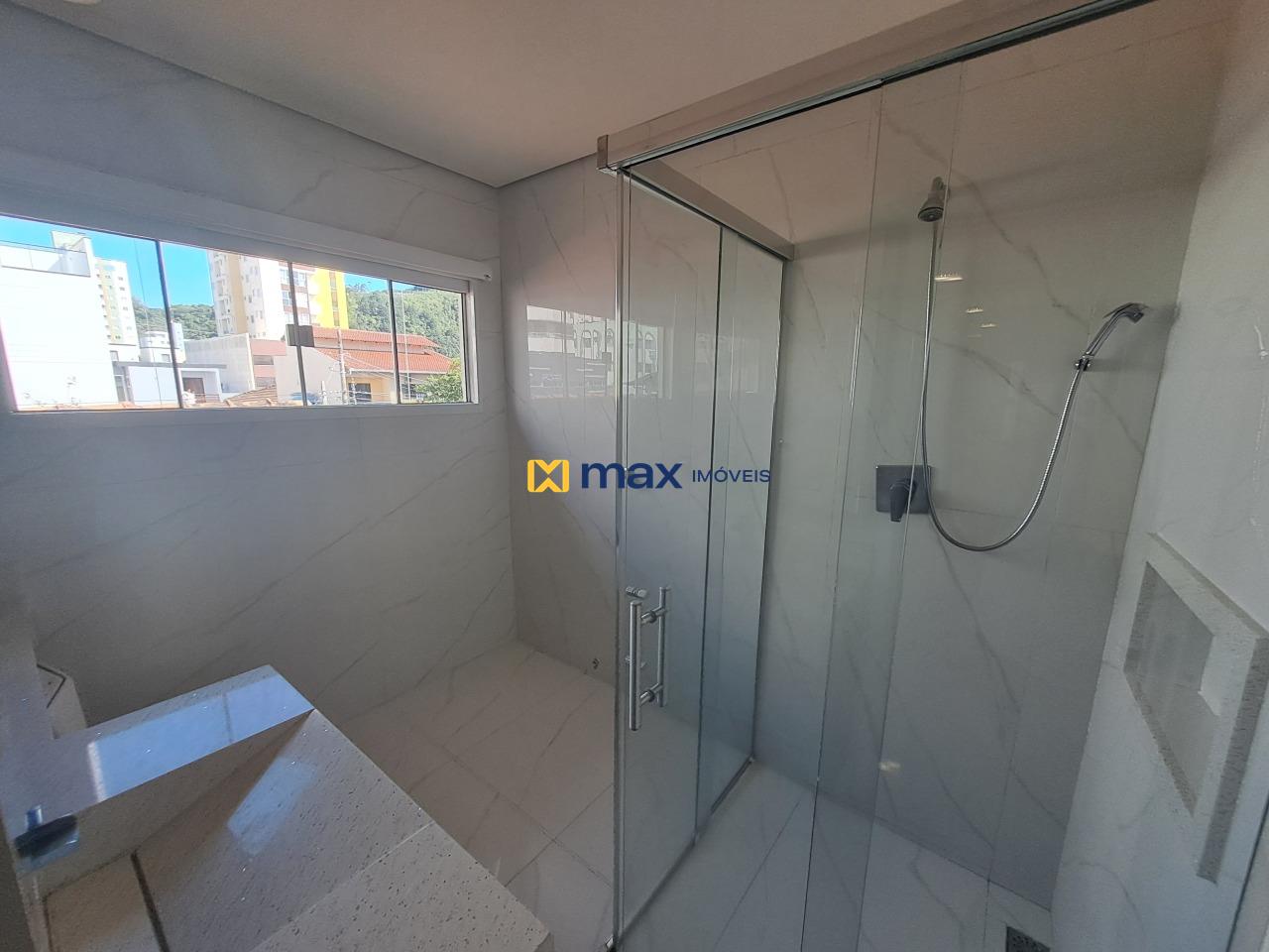 Casa para aluguel no Centro: Banheiro Suíte