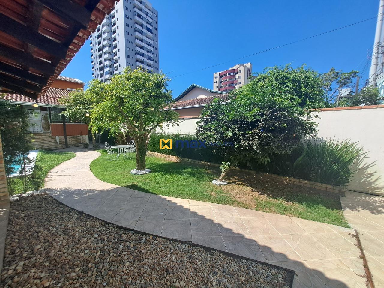 Casa para aluguel no Centro: Jardim