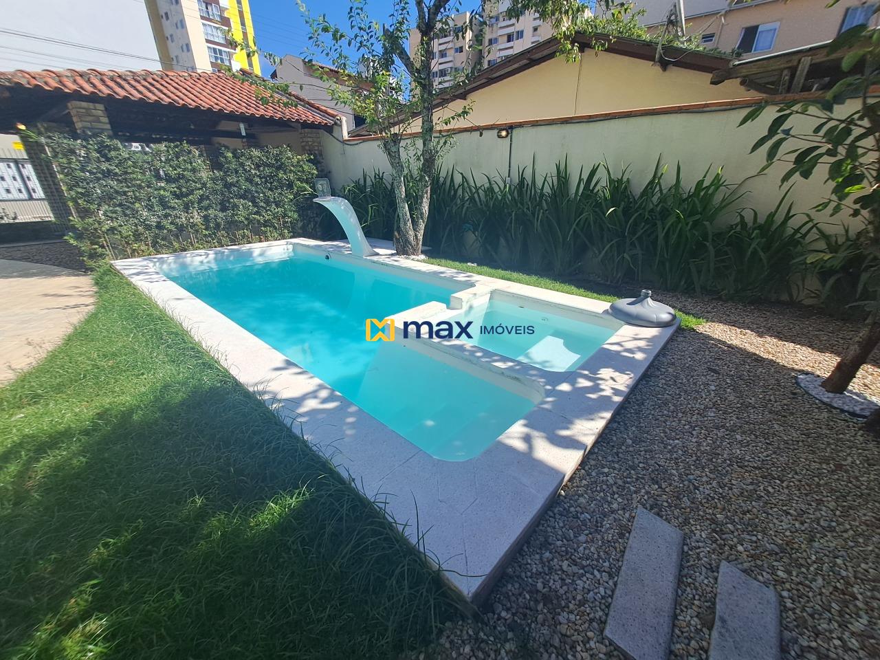 Casa para aluguel no Centro: Piscina