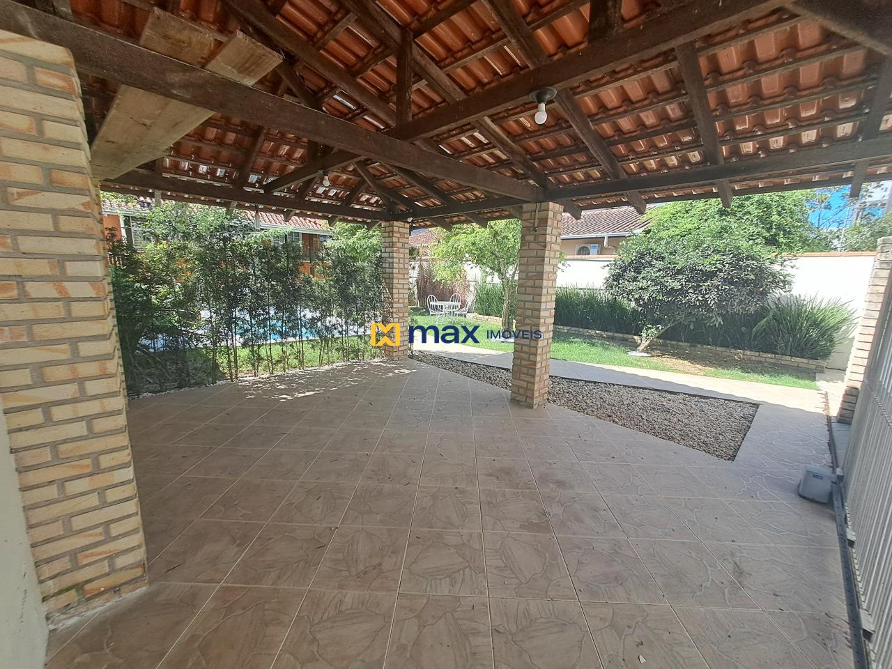 Casa para aluguel no Centro: Garagem