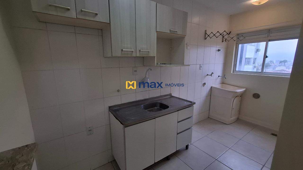 Apartamento para aluguel no Carvalho: Cozinha/ Lavanderia