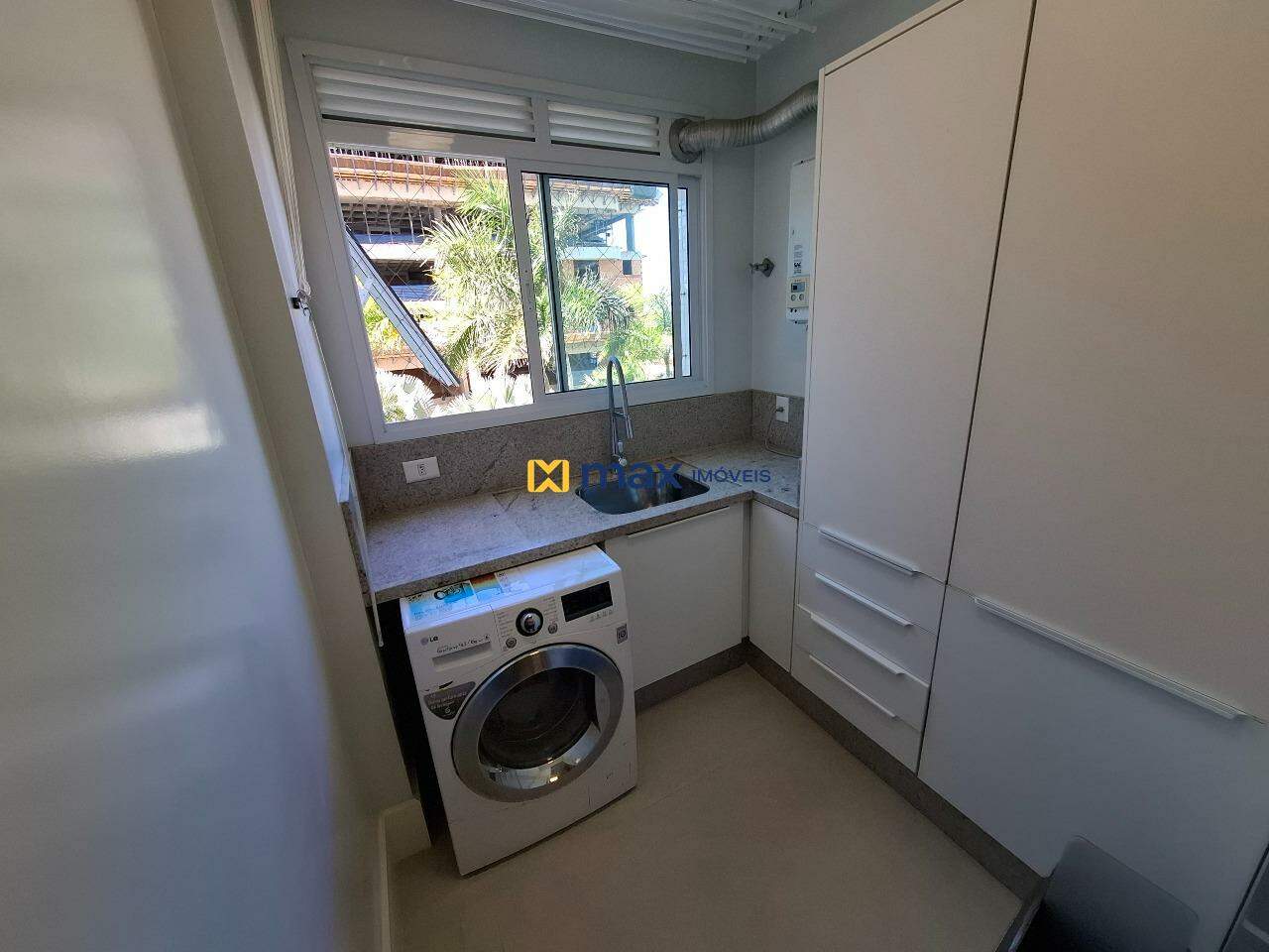 Apartamento para aluguel no Praia Brava: Lavanderia