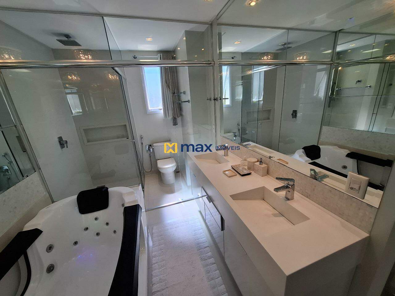 Apartamento para aluguel no Praia Brava: Banheiro Suíte Master
