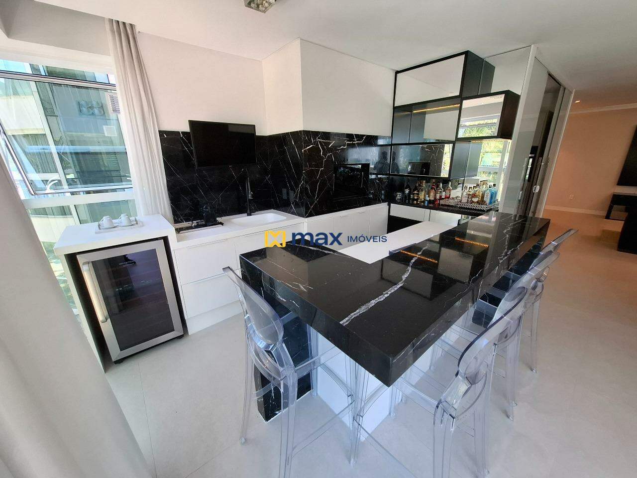 Apartamento para aluguel no Praia Brava: Sacada