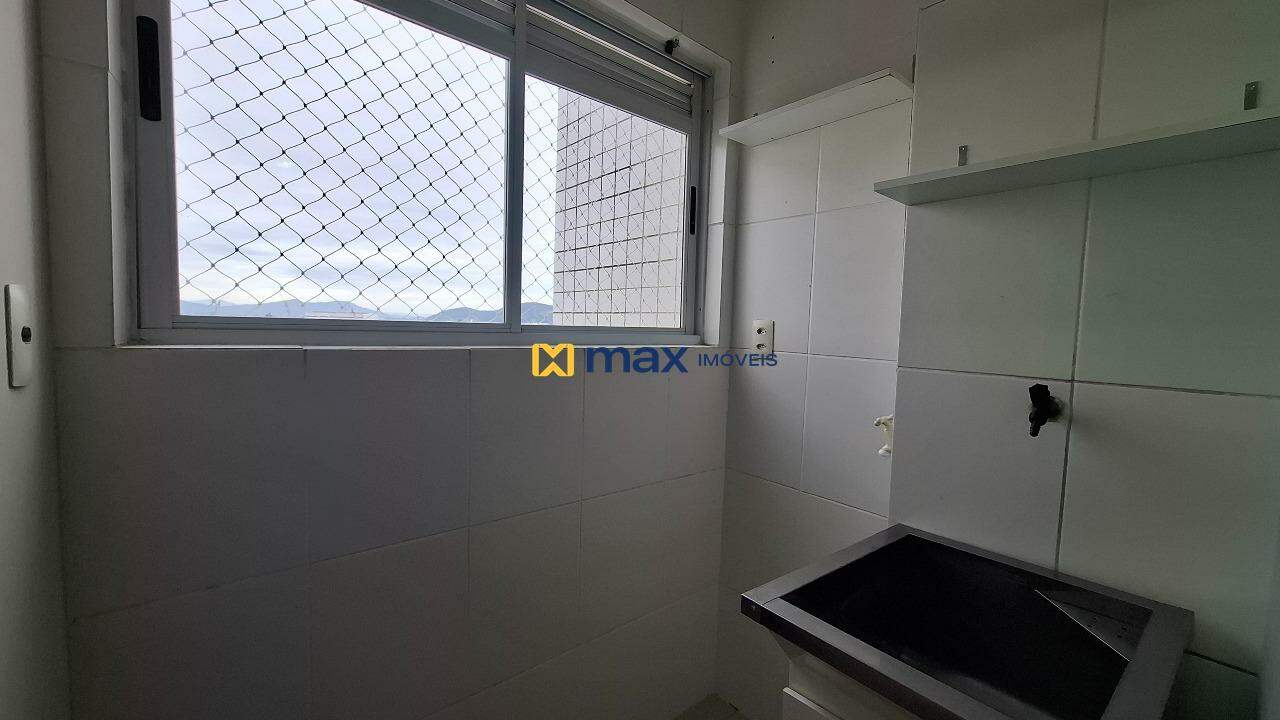 Apartamento para aluguel no Barra do Rio: Lavanderia