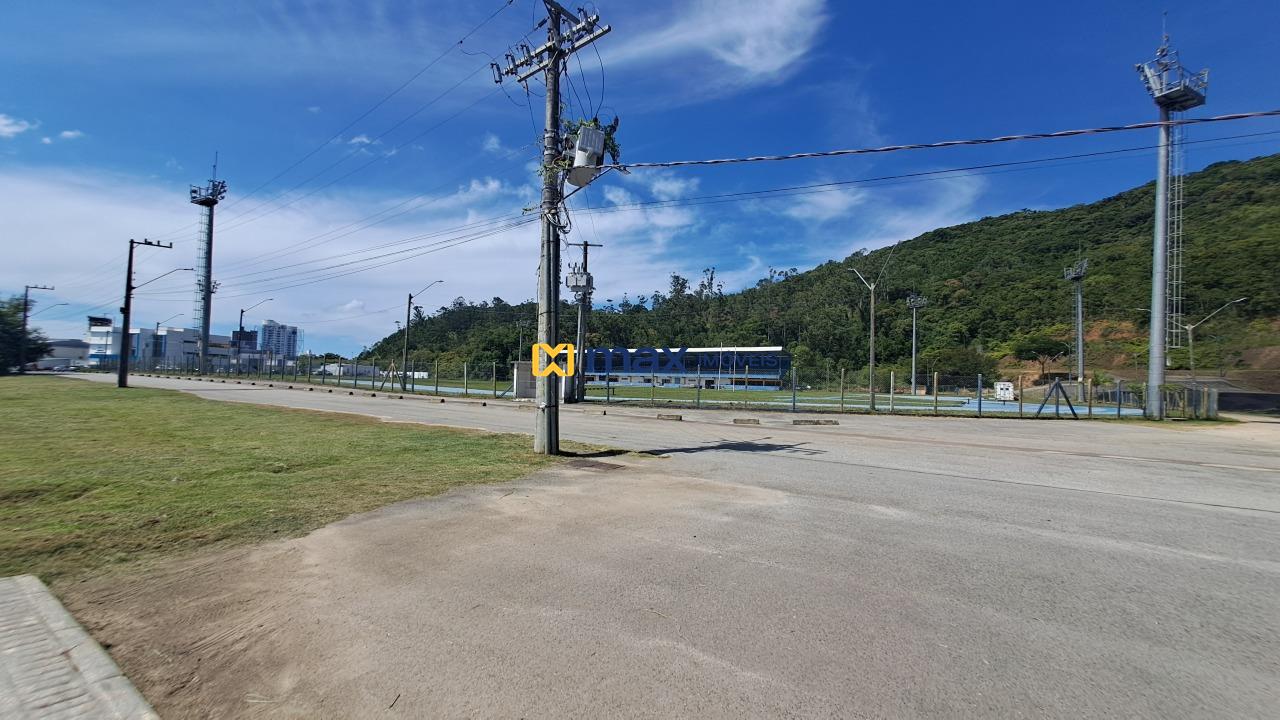 Sala para aluguel no Carvalho: Localização