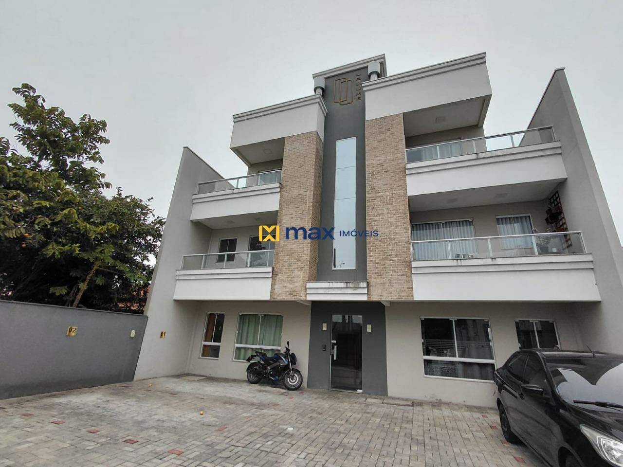 Apartamento para aluguel no Meia Praia: 