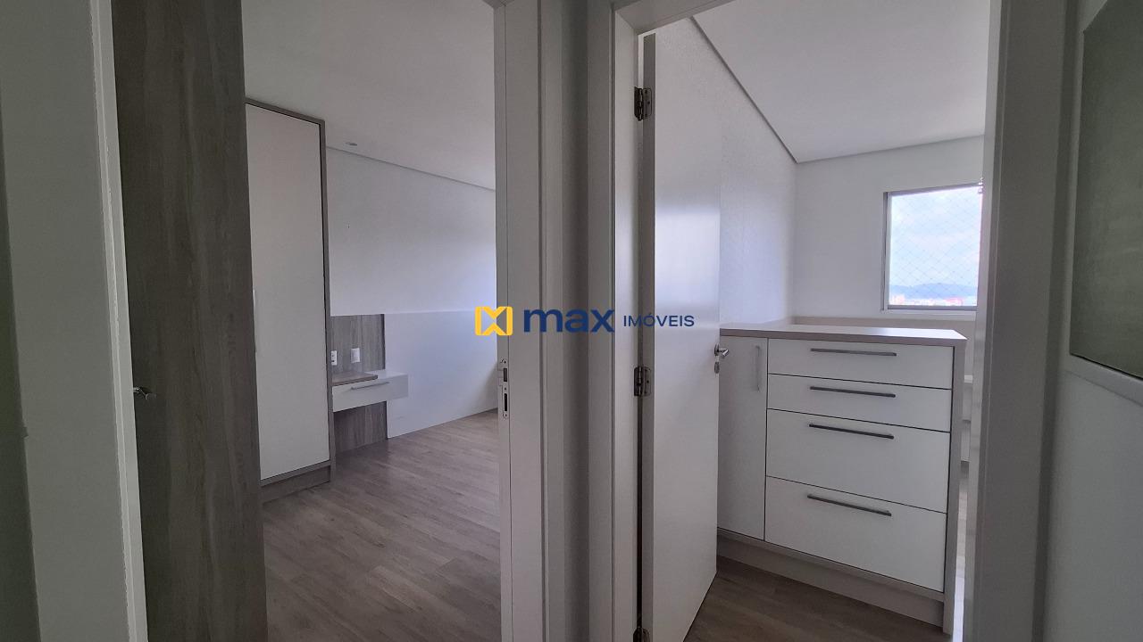 Apartamento para aluguel no Centro: Hall dos Quartos