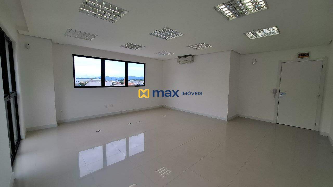 Sala para aluguel no Carvalho: Sala