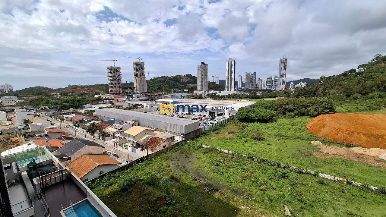Apartamento para aluguel no Praia Brava: Vista Sacada