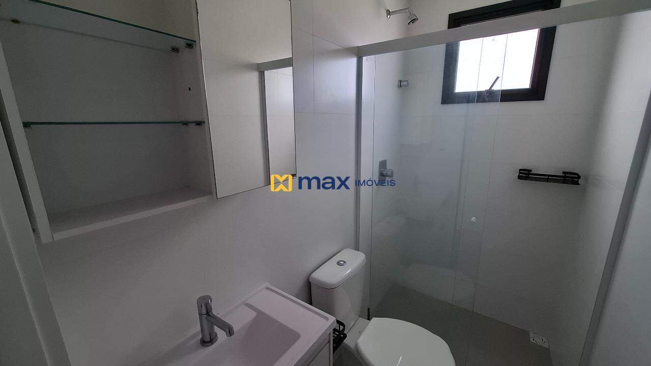 Apartamento para aluguel no Praia Brava: Banheiro Suíte