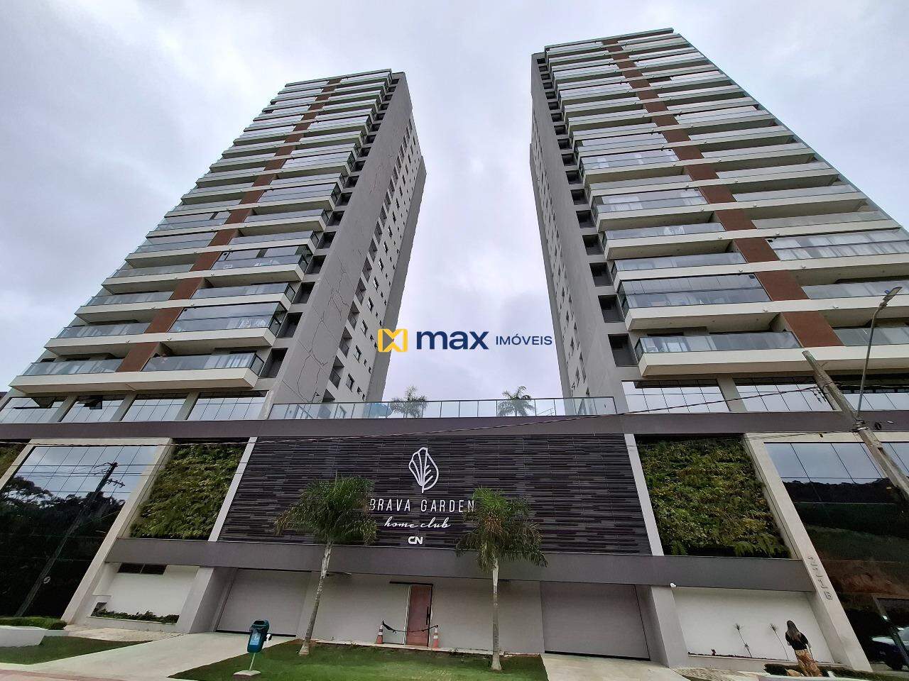 Apartamento para aluguel no Praia Brava: Fachada