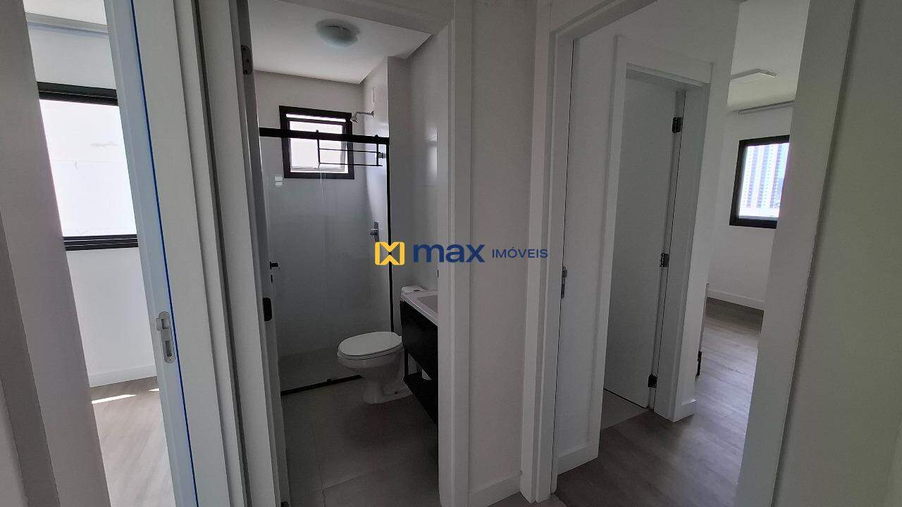 Apartamento para aluguel no Praia Brava: Hall dos Quartos