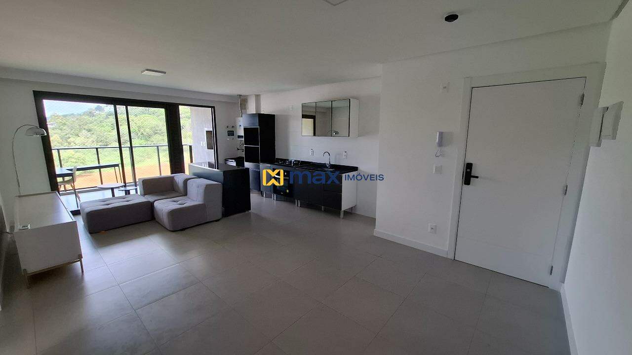 Apartamento para aluguel no Praia Brava: Sala de Estar e Jantar/ Cozinha