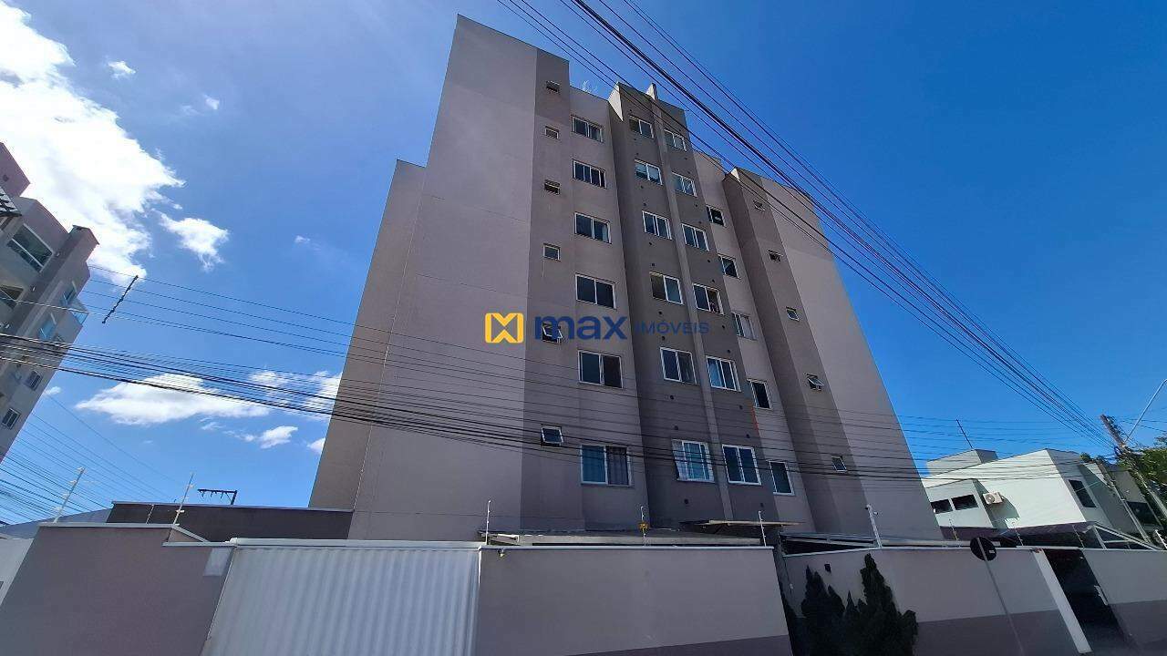 Apartamento para aluguel no Cordeiros: Fachada