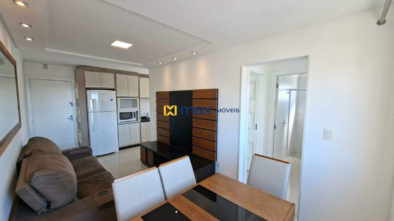 Apartamento para aluguel no Cordeiros: Sala de Estar e Jantar