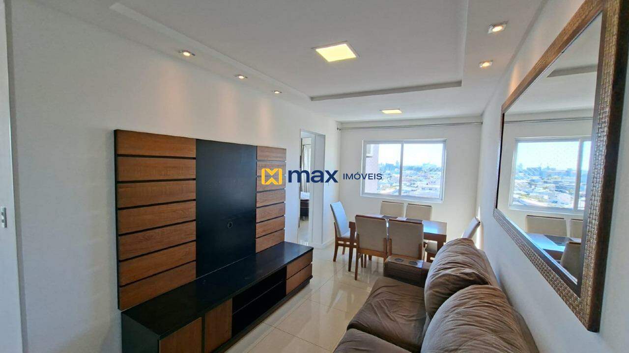 Apartamento para aluguel no Cordeiros: Sala de Estar e Jantar