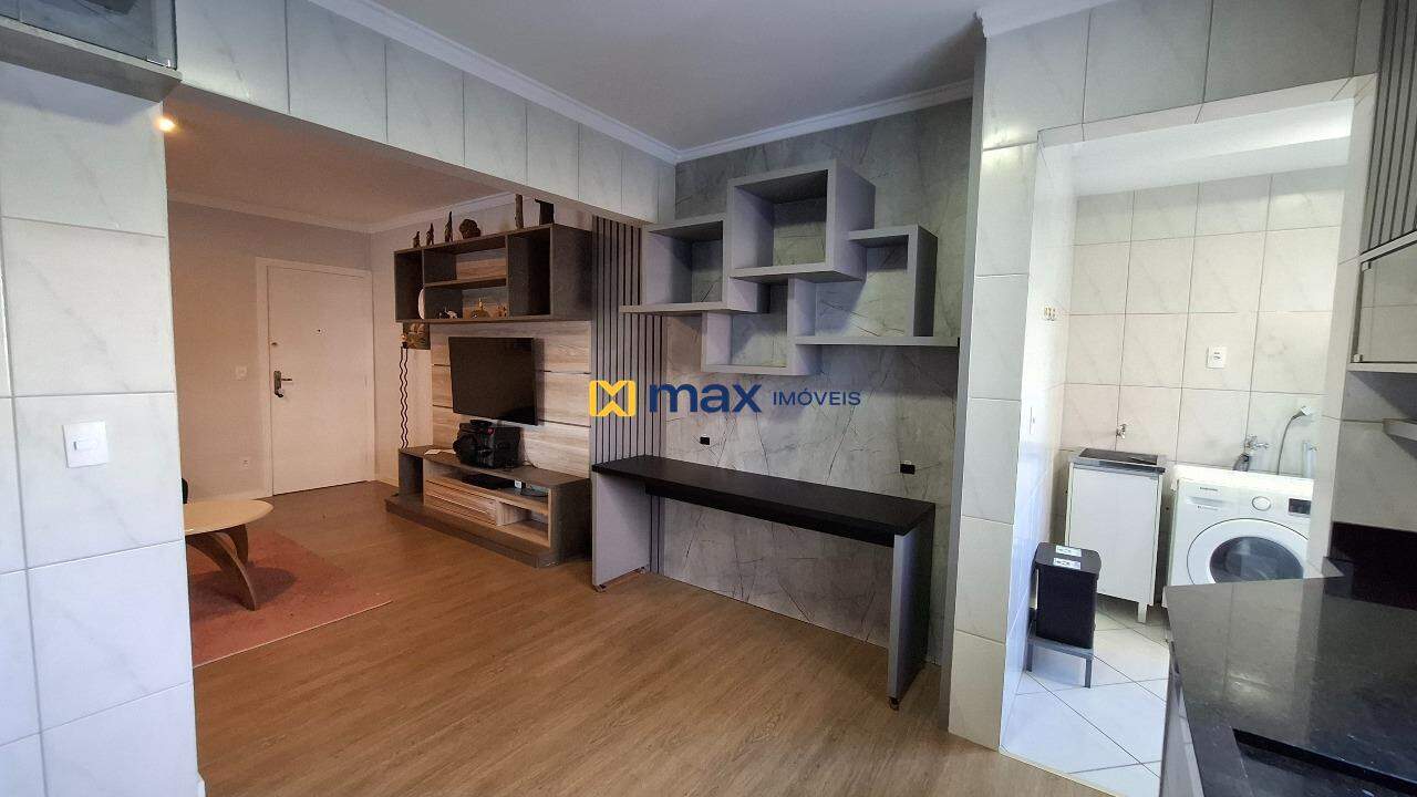 Apartamento para aluguel no Praia Brava: Sala de Estar e Jantar