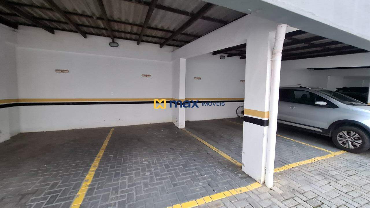Apartamento para aluguel no Praia Brava: Garagem